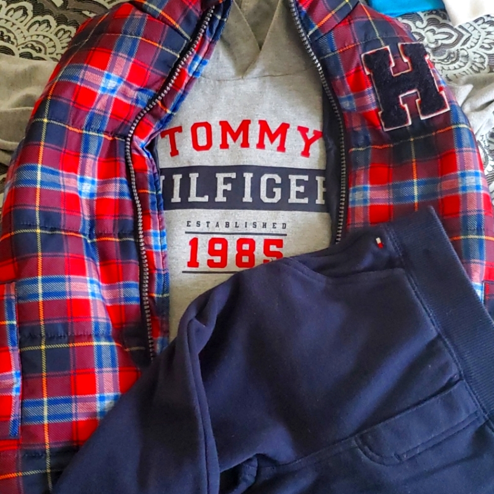 3 piece boys (4t)set Tommy Hilfiger